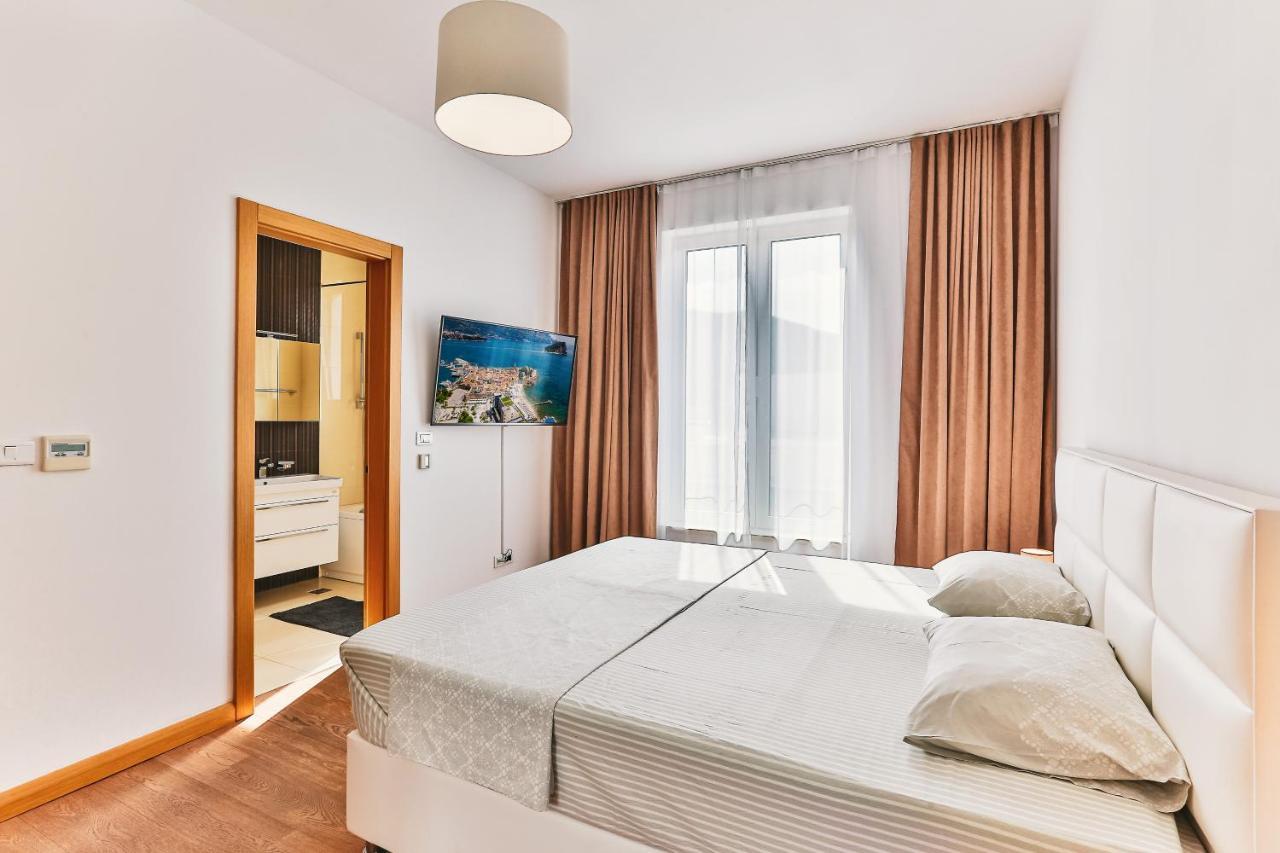 Lux Panorama Apartment Budva Bagian luar foto